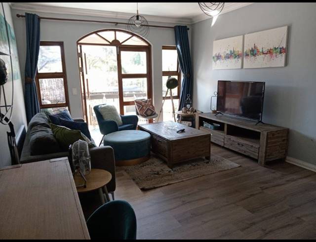 2 BEDROOM TOWNHOUSE TO LET IN CRAIGHALL